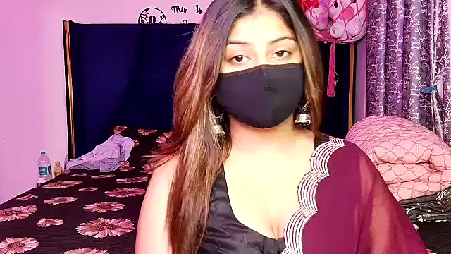 Snapshot of Hoty-Shivangi chatting on June 24, 8:19 pm Hoty-Shivangi online show from June 24, 8:19 pm