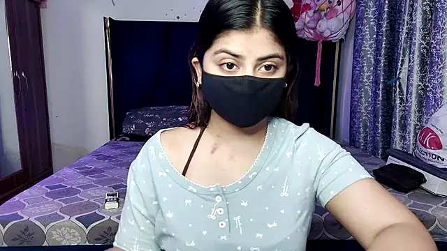 Snapshot of Hoty-Shivangi chatting on August 3, 1:38 pm Hoty-Shivangi online show from August 3, 1:38 pm