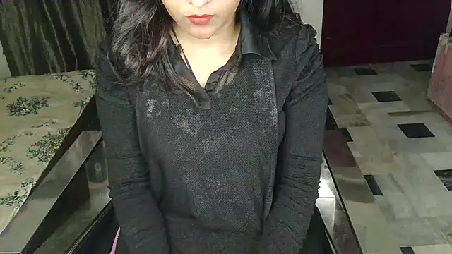 aarushi sharmaa online show from November 27, 3:47 pm