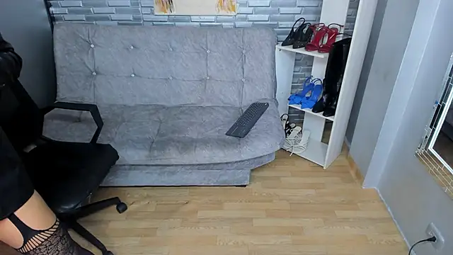 Snapshot of coniie_jhons chatting on March 1, 5:27 pm coniie jhons online show from March 1, 5:27 pm