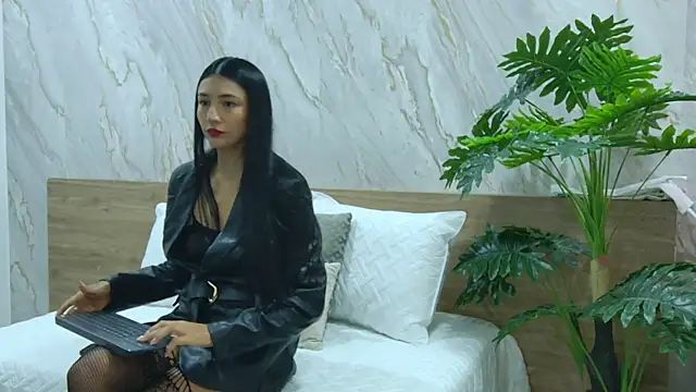 Snapshot of coniie_jhons chatting on November 14, 11:31 am coniie jhons online show from November 14, 11:31 am