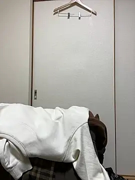 Snapshot of ryusei18570 chatting on January 7, 12:09 pm ryusei18570 online show from January 7, 12:09 pm