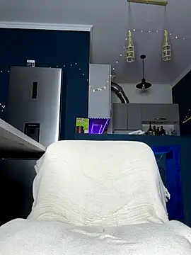 NickiLike online show from September 21, 6:20 pm