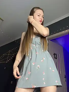 NickiLike online show from October 10, 4:50 pm