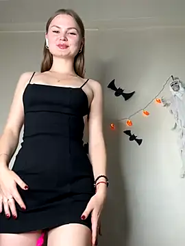 NickiLike online show from October 23, 6:50 pm