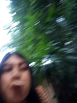 Julix A online show from January 4, 9:31 pm