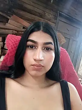 Julix A online show from December 16, 12:32 pm