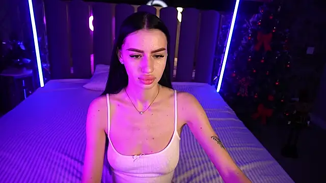 Snow WhiteeeX online show from December 23, 6:33 am