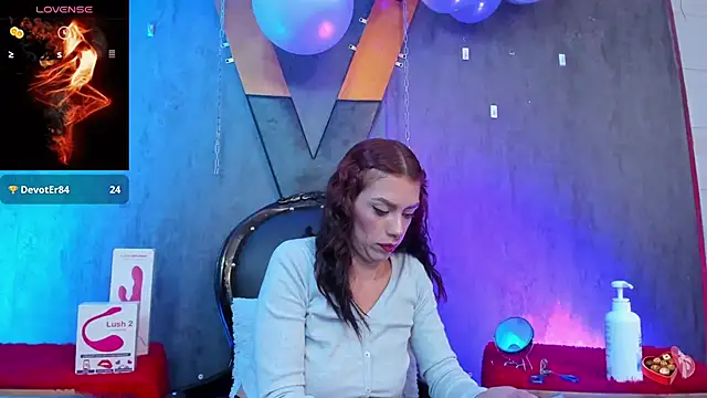 Snapshot of IvanaFetish chatting on January 10, 9:13 am IvanaFetish online show from January 10, 9:13 am