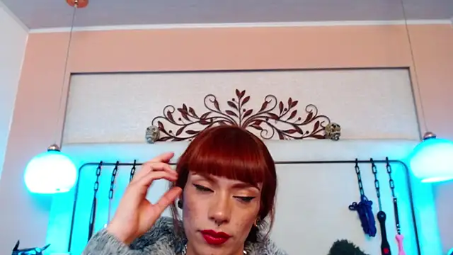 Snapshot of IvanaFetish chatting on January 15, 11:32 am IvanaFetish online show from January 15, 11:32 am
