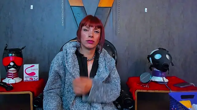 Snapshot of IvanaFetish chatting on February 7, 8:44 am IvanaFetish online show from February 7, 8:44 am