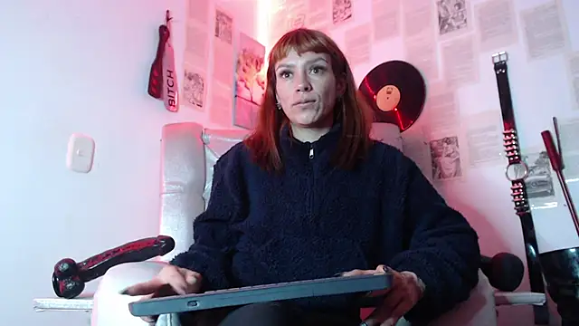 Snapshot of IvanaFetish chatting on October 11, 10:30 pm IvanaFetish online show from October 11, 10:30 pm