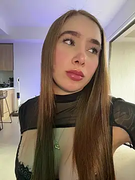 Lanataylor- online show from April 20, 10:33 pm