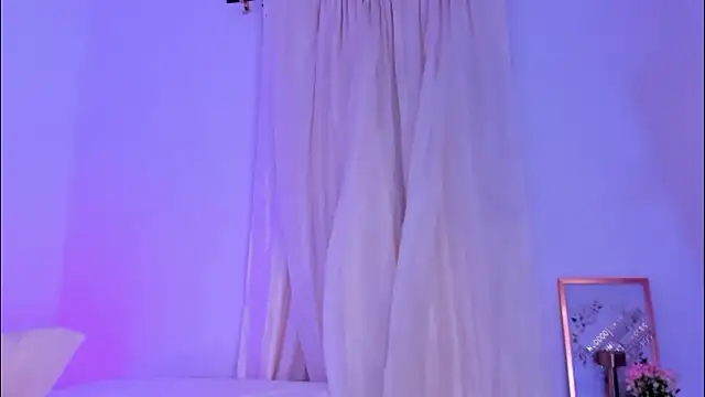 ninaht online show from March 30, 11:39 pm