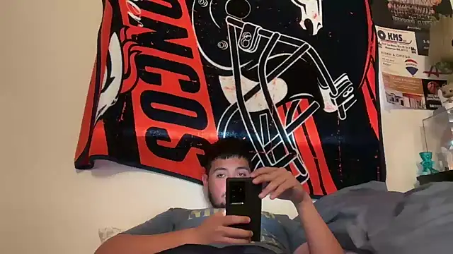 hornycollegestudenthung online show from September 13, 11:04 pm