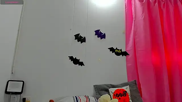 Snapshot of Natasha_by chatting on October 10, 3:00 pm Natasha by online show from October 10, 3:00 pm