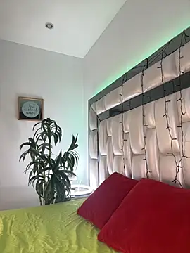  ISABELLA HOT  online show from November 5, 12:16 pm