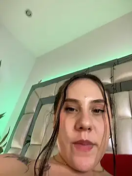  ISABELLA HOT  online show from November 30, 12:36 am