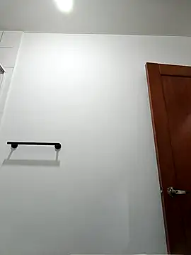 Snapshot of exmilitary chatting on February 7, 3:23 am exmilitary online show from February 7, 3:23 am