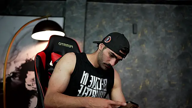 Austin bolt online show from December 7, 2:42 am