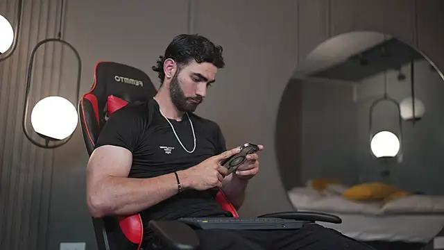 Austin bolt online show from December 26, 3:49 am