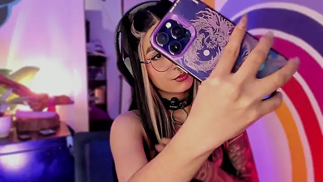 Alice woodville online show from September 12, 9:04 pm