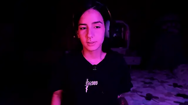 Alice woodville online show from November 3, 5:09 am