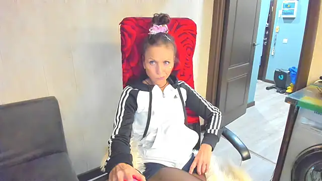 Elizabe th online show from July 24, 1:36 am