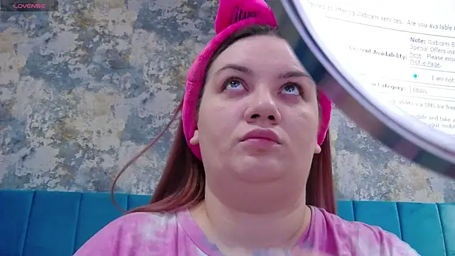 MelanieBrownn online show from December 28, 2:33 am