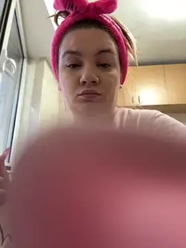 MelanieBrownn online show from February 9, 5:50 am