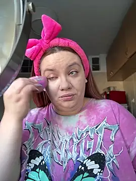 MelanieBrownn online show from February 24, 7:00 am