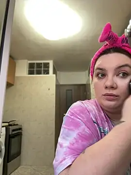 MelanieBrownn online show from February 28, 3:15 pm