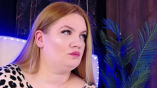 MelanieBrownn online show from April 23, 4:35 am