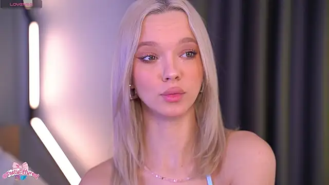  AlinaBailey online show from April 24, 7:11 am