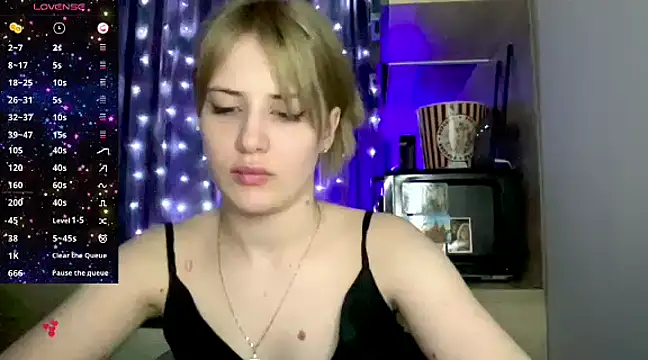 Snapshot of PureAlisMiracle chatting on December 8, 7:11 pm PureAlisMiracle online show from December 8, 7:11 pm