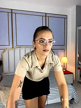 Snapshot of aziac10 chatting on September 27, 11:48 am aziac10 online show from September 27, 11:48 am