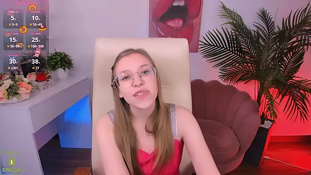 LayriantaVee online show from February 17, 7:04 am