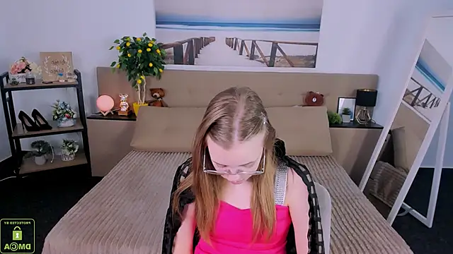 LayriantaVee online show from March 22, 1:41 pm