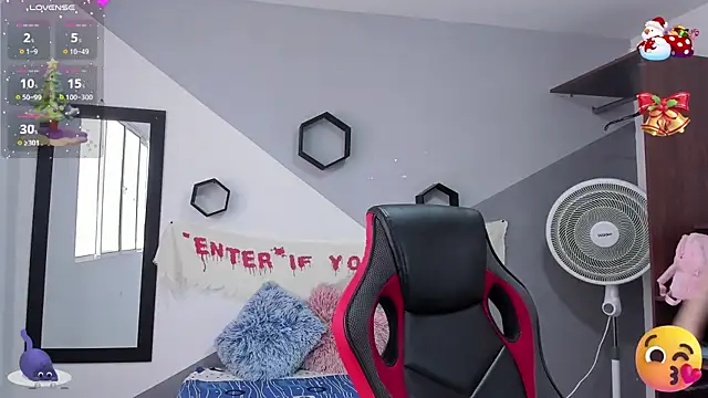 Danniela rivera online show from December 10, 3:12 pm