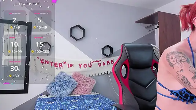 Danniela rivera online show from December 13, 3:11 pm