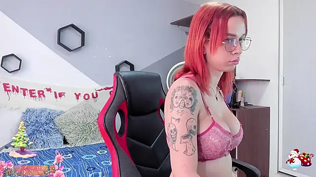 Danniela rivera online show from December 17, 3:06 pm