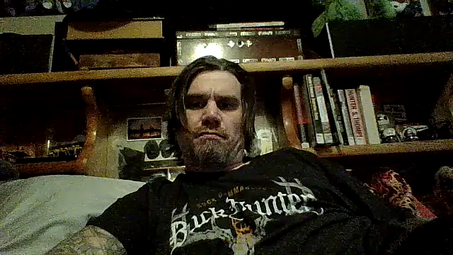 Snapshot of clitstitsandbongrips chatting on December 20, 1:11 pm clitstitsandbongrips online show from December 20, 1:11 pm