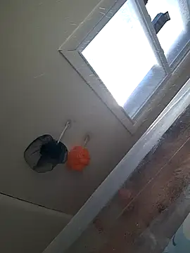 Snapshot of clitstitsandbongrips chatting on January 19, 10:06 pm clitstitsandbongrips online show from January 19, 10:06 pm