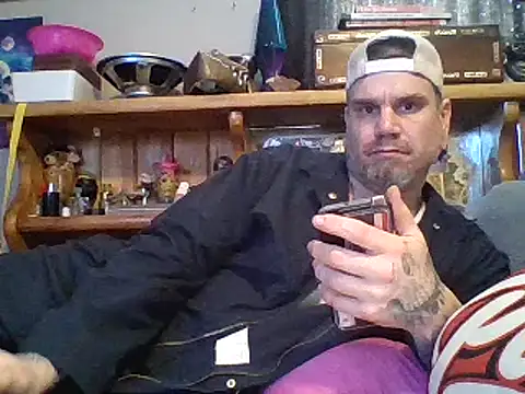 Snapshot of clitstitsandbongrips chatting on February 21, 6:04 pm clitstitsandbongrips online show from February 21, 6:04 pm