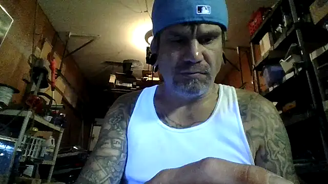 Snapshot of clitstitsandbongrips chatting on September 11, 10:04 am clitstitsandbongrips online show from September 11, 10:04 am