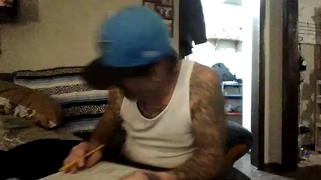 Snapshot of clitstitsandbongrips chatting on October 10, 6:45 am clitstitsandbongrips online show from October 10, 6:45 am