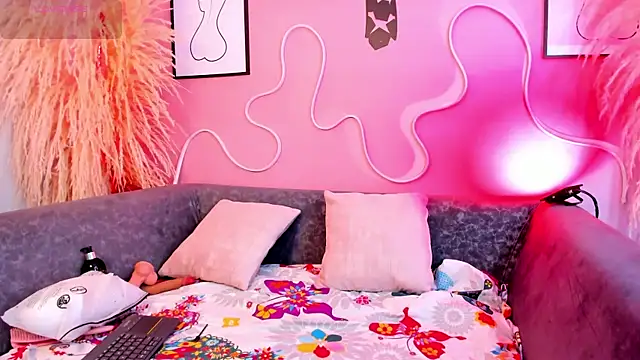 Annie karlsson   online show from December 28, 7:33 pm