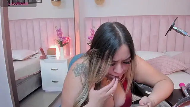 Annie karlsson   online show from October 4, 4:10 am