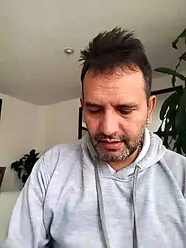 RogueTraveler online show from February 3, 2:55 pm