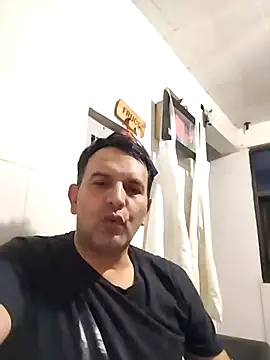 RogueTraveler online show from March 7, 2:25 am